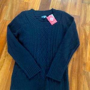 Black medium cable knit sweater